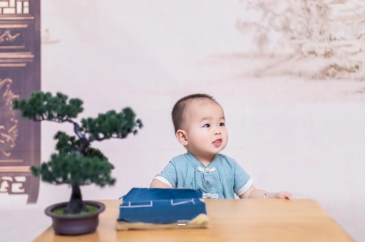 三门峡宝宝吐黄水是怎么回事 三门峡宝宝吐黄水是怎么回事